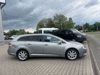 Gebraucht Toyota Avensis Executive 150 PS (110 kW) 2010 Silber Kombi