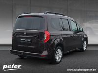 Gebraucht Mercedes T180 Progressive 116 PS (85 kW) 2025 Rot Van / Kleinbus