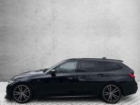 Gebraucht BMW 330 Performance 265 PS (194 kW) 2019 Saphirschwarz Kombi