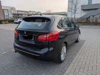 Gebraucht BMW 218 Active Tourer Luxury Line 150 PS (110 kW) 2014 Blau Van / Kleinbus