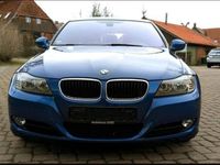 Gebraucht BMW 320 170 PS (125 kW) 2010 Blau Kombi