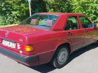 Gebraucht Mercedes 190 122 PS (89 kW) 1991 Rot Limousine
