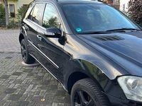 Gebraucht Mercedes ML320 224 PS (164 kW) 2007 Schwarz SUV