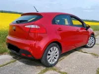 Gebraucht Kia Rio 86 PS (63 kW) 2013 Rot Kleinwagen