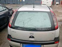 Używany Opel Corsa 75 KM (55 kW) 2002 Srebrny Hatchback