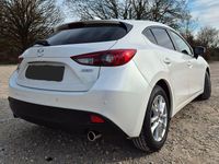 Gebraucht Mazda 3 Center-Line 120 PS (88 kW) 2015 Weiß Limousine