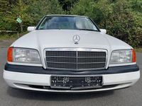 Gebraucht Mercedes C180 122 PS (89 kW) 1996 Weiß Limousine