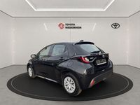 Gebraucht Toyota Yaris Basis 72 PS (52 kW) 2021 Mysticschwarz mica Limousine