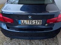 Gebraucht BMW 318 150 PS (110 kW) 2016 Blau Limousine