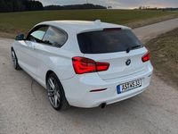 Gebraucht BMW 116 Advantage 109 PS (80 kW) 2015 Weiß Kleinwagen