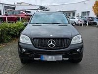 Gebraucht Mercedes ML320 224 PS (164 kW) 2006 Schwarz SUV