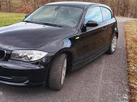 Gebraucht BMW 116 122 PS (89 kW) 2009 Schwarz Kleinwagen