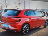 Gebraucht VW Polo Active 95 PS (69 kW) 2023 Rot Kleinwagen