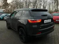 Käytetty Jeep Compass 131 HP (96 kW) 2023 Musta Katumaasturi