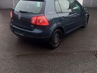 Second-hand VW Golf V 105 CP (77 kW) 2007 Albastru Berlinǎ