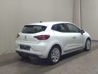 Używany Renault Clio V Life 90 KM (66 kW) 2021 Biały Sedan/Limuzyna