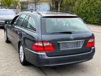 Gebraucht Mercedes E200 Elegance 184 PS (135 kW) 2008 Blau Kombi