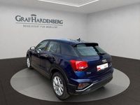 Gebraucht Audi Q2 Ambiente 150 PS (110 kW) 2022 Navarrablau metallic SUV