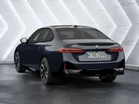 Gebraucht BMW 540 M Sport 303 PS (222 kW) 2025 Black sapphire Kombi