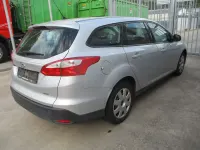 Gebraucht Ford Focus Trend 95 PS (69 kW) 2012 Polarsilber metallic Kombi