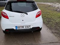 Gebraucht Mazda 2 Center-Line 84 PS (61 kW) 2012 Weiß Kleinwagen