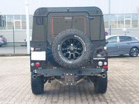Gebraucht Land Rover Defender 122 PS (89 kW) 2015 Schwarz Kombi