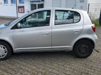 Gebraucht Toyota Yaris 88 PS (64 kW) 2004 Silber Kleinwagen