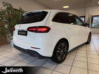 Gebraucht Mercedes B200 Progressive 163 PS (119 kW) 2024 Unilack polarweiß Van / Kleinbus