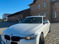 Gebraucht BMW 320 184 PS (135 kW) 2012 Weiß Limousine