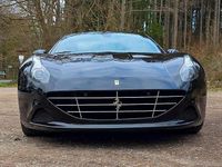 Second-hand Ferrari California 560 CP (411 kW) 2015 Negru Cabrio