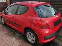Gebraucht Peugeot 207 95 PS (69 kW) 2008 Rot Kleinwagen