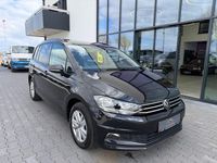 Gebraucht VW Touran Comfortline 122 PS (89 kW) 2022 Schwarz Van / Kleinbus