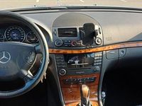 Gebraucht Mercedes E220 Elegance 150 PS (110 kW) 2004 Silber Kombi