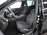 Gebraucht Volvo V60 Core 197 PS (144 kW) 2023 Schwarz Kombi