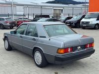 Gebraucht Mercedes 190 118 PS (86 kW) 1990 Grau Limousine