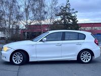 Gebraucht BMW 118 Advantage 143 PS (105 kW) 2011 Weiß Kleinwagen