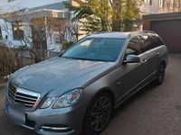 Gebraucht Mercedes E200 Avantgarde 184 PS (135 kW) 2011 Grau Kombi