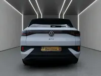 Gebraucht VW ID.4 GTX 219 kW (299 PS) 2023 Gletscherweiß metallic schwarz SUV