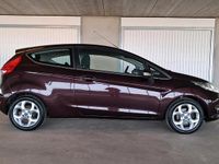 Gebraucht Ford Fiesta Titanium 97 PS (71 kW) 2012 Violet Kleinwagen