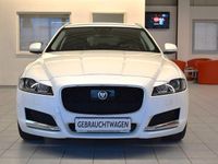 Gebraucht Jaguar XF Prestige 179 PS (131 kW) 2018 Weiß Limousine