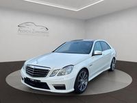 Gebraucht Mercedes E63 AMG AMG 525 PS (386 kW) 2010 Calcitweiss  unilack Limousine