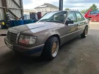 Gebraucht Mercedes E230 132 PS (97 kW) 1994 Braun Limousine