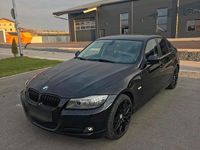 Gebraucht BMW 318 143 PS (105 kW) 2010 Schwarz Limousine