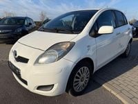 Gebraucht Toyota Yaris 69 PS (50 kW) 2011 Weiß Kleinwagen