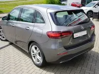 Gebraucht Mercedes B220 AMG line 190 PS (139 kW) 2024 Grau Kleinwagen