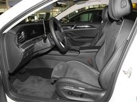 Neu VW Passat Elegance 150 PS (110 kW) 2025 Oryxweiß perlmutteffekt Limousine