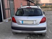 Gebraucht Peugeot 207 95 PS (69 kW) 2008 Silber Kleinwagen