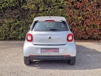 Gebraucht Smart ForFour 71 PS (52 kW) 2018 Cool silber Kleinwagen