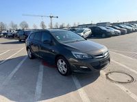Gebraucht Opel Astra Edition 165 PS (121 kW) 2014 Grau Limousine