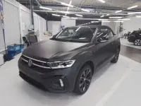 Gebraucht VW T-Roc Cabriolet R-line 150 PS (110 kW) 2024 Schwarz Cabrio